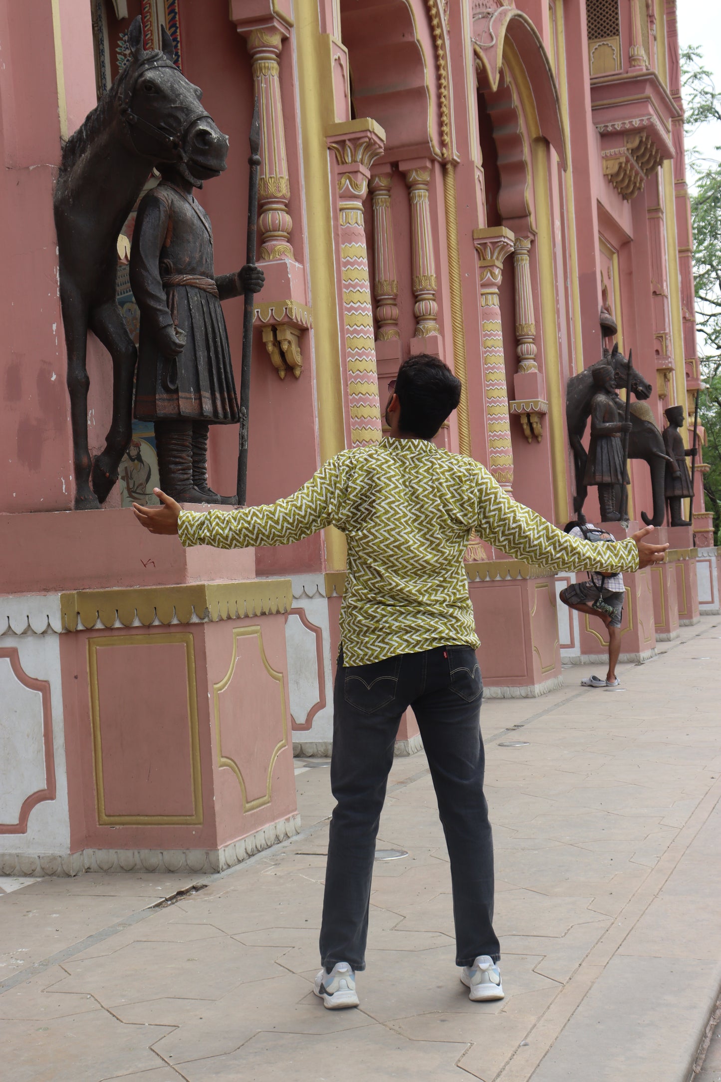 Olive Green Zigzag Printed Cotton Kurta ~ Sanganeri